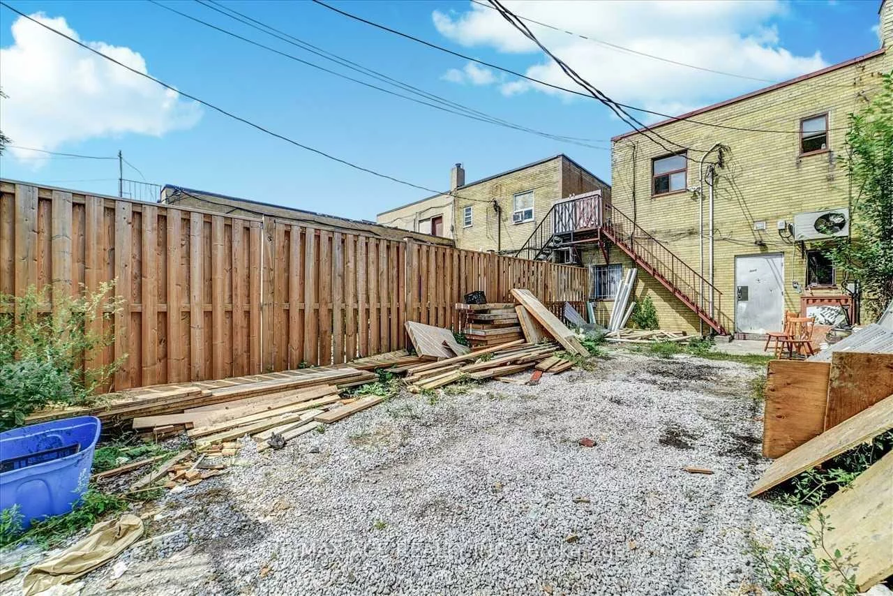 2685, Eglinton, Eglinton East, Toronto