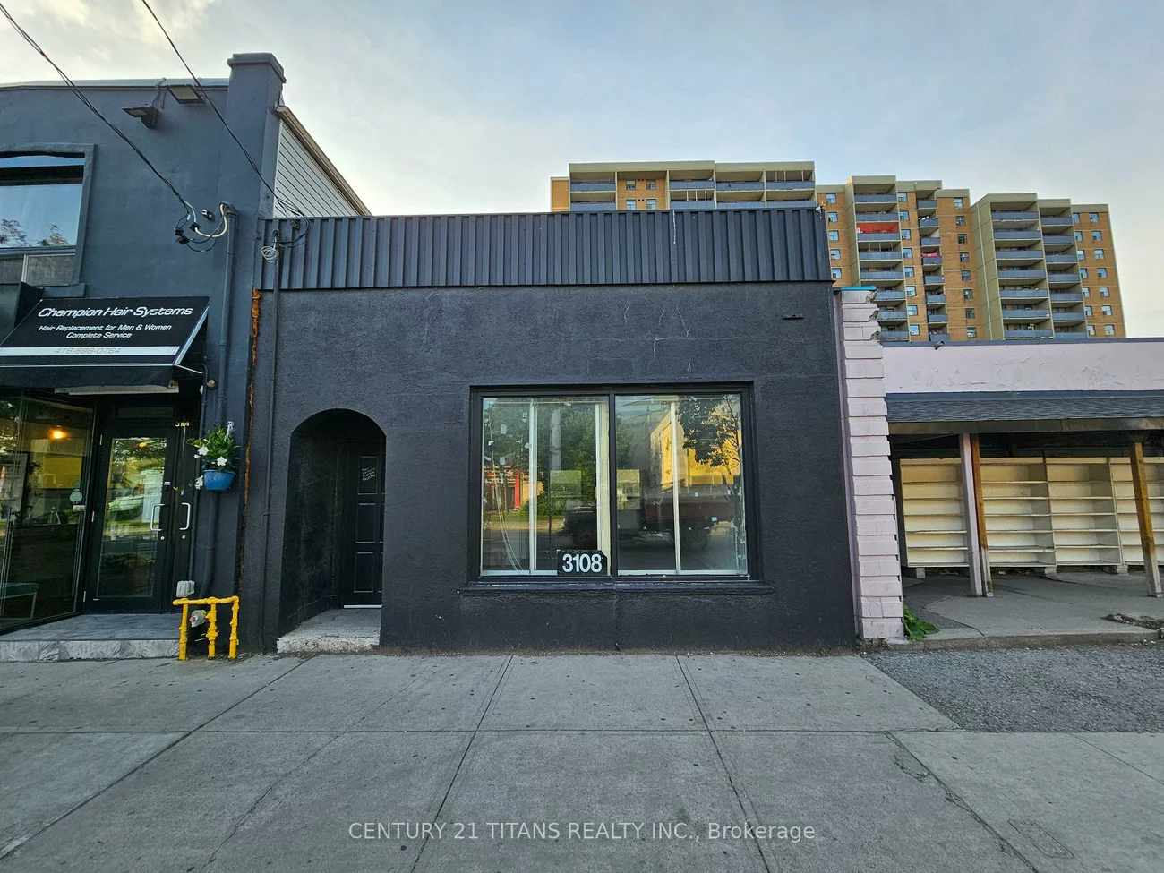 3108, Danforth, Oakridge, Toronto