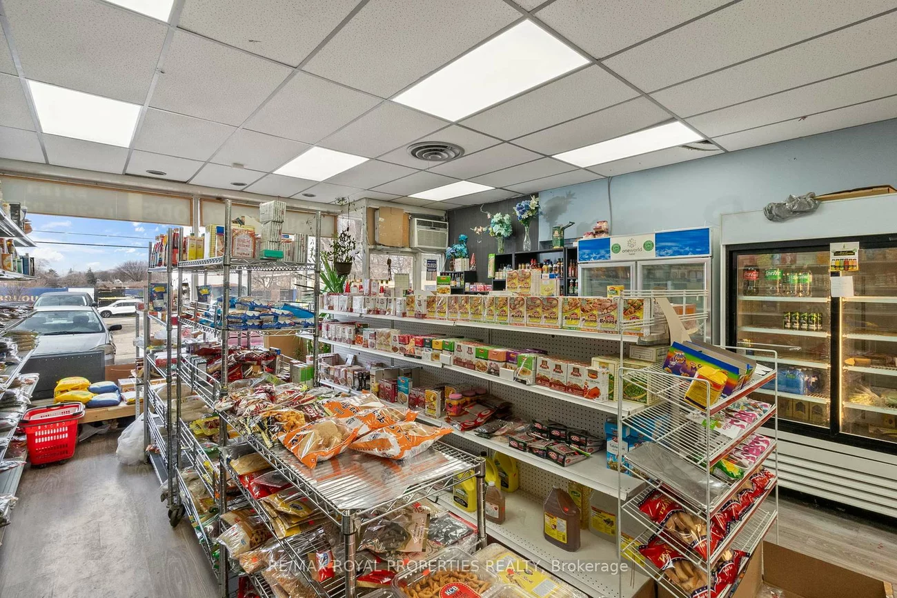 2183, Lawrence, Dorset Park, Toronto