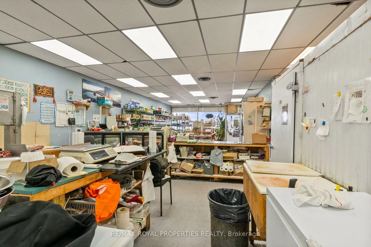 2183, Lawrence, Dorset Park, Toronto