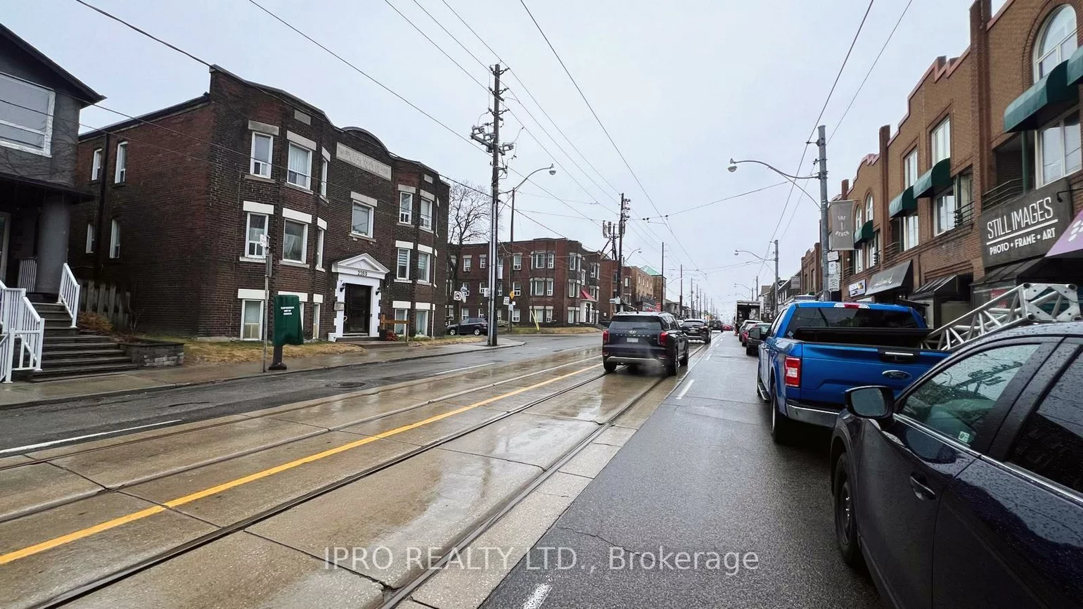 2144A, Queen, The Beaches, Toronto