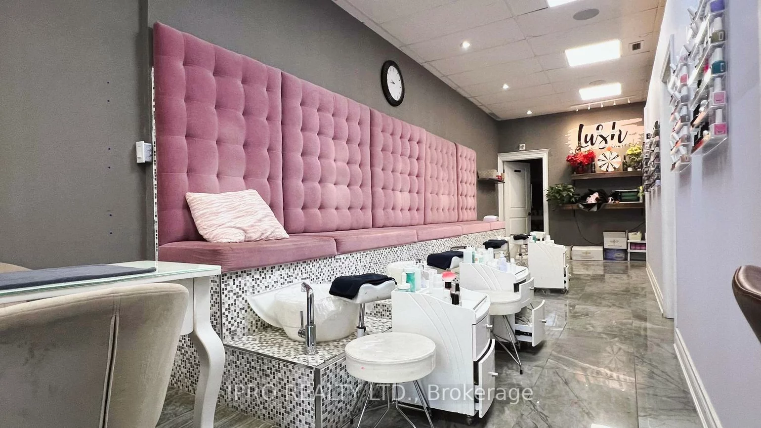2144A, Queen, The Beaches, Toronto