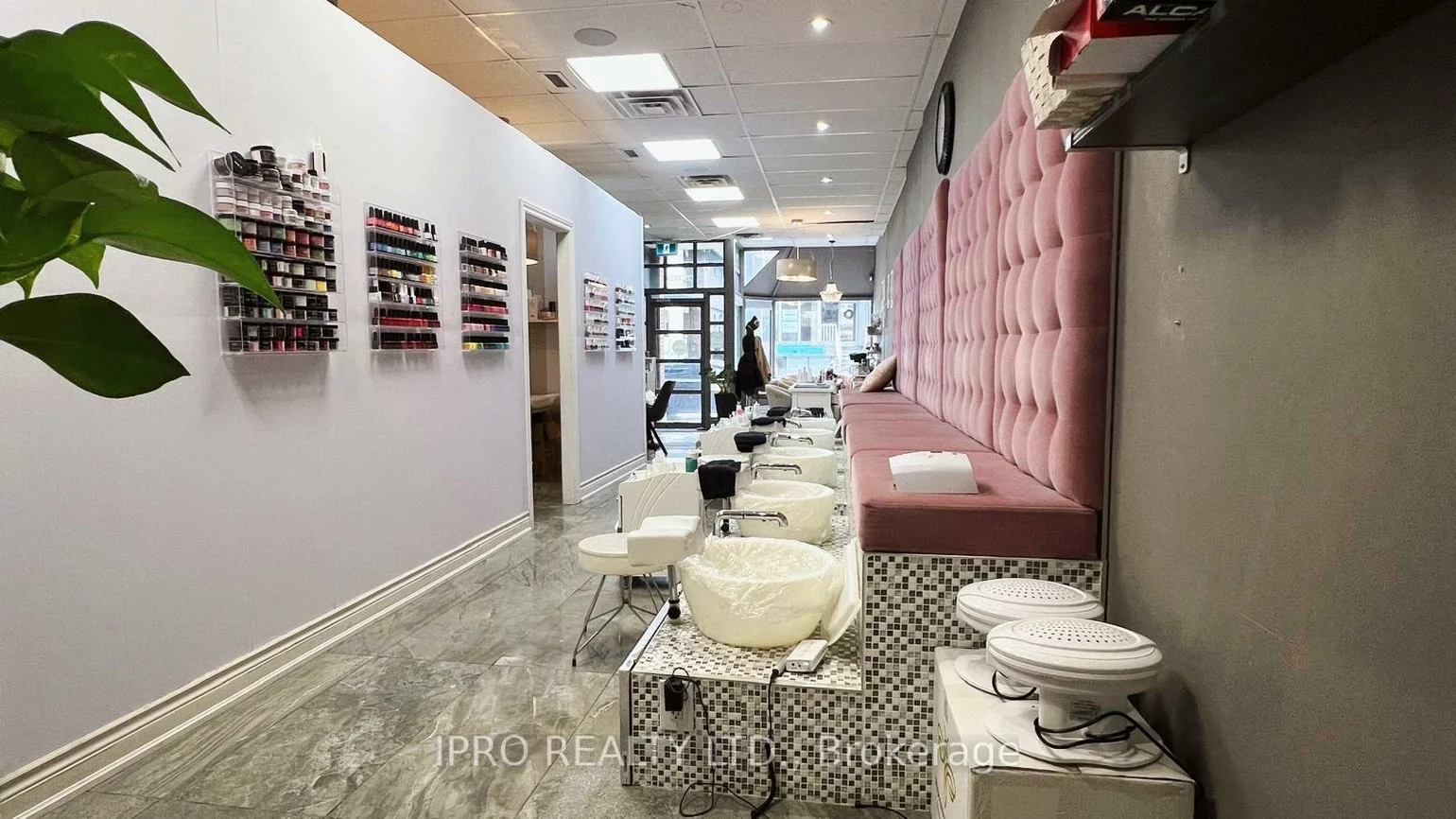 2144A, Queen, The Beaches, Toronto