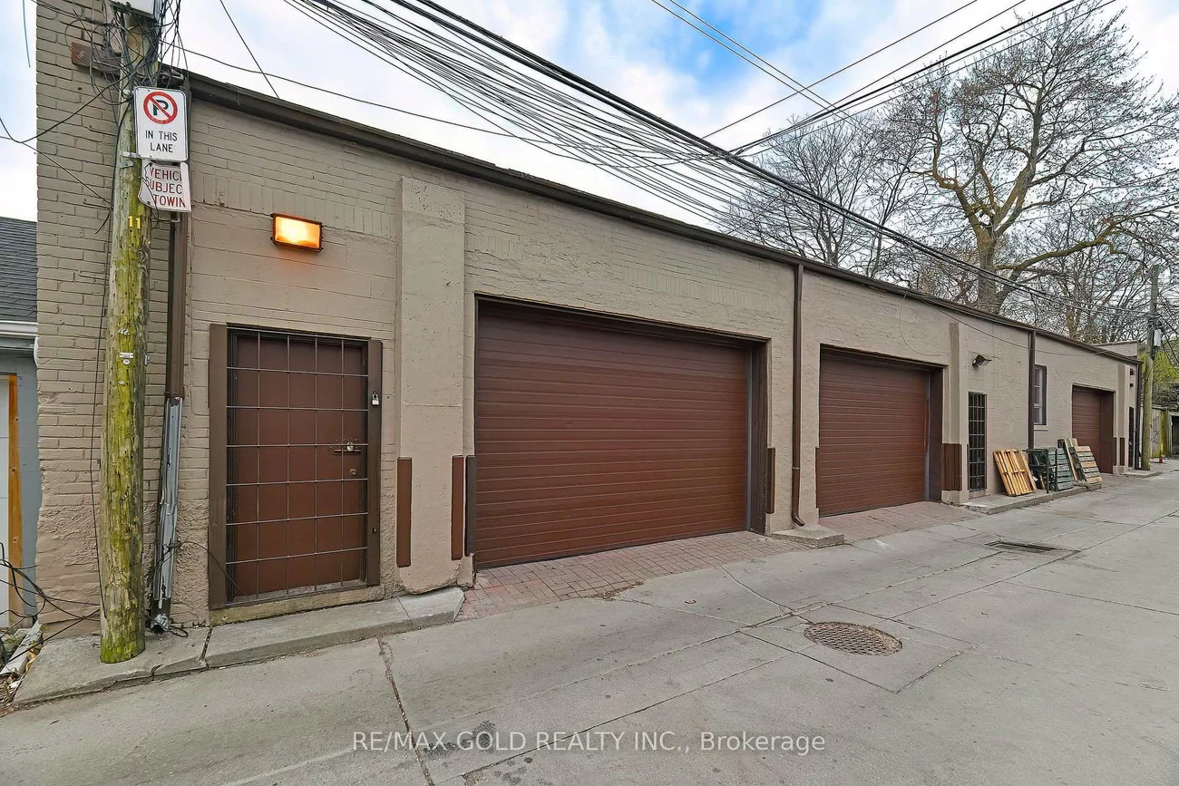 30R, First, South Riverdale, Toronto