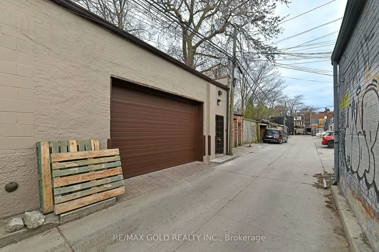30R, First, South Riverdale, Toronto