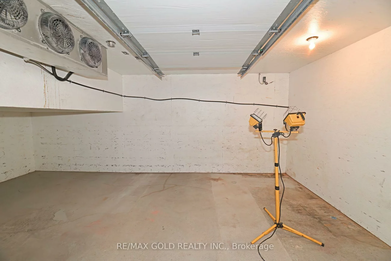 30R, First, South Riverdale, Toronto