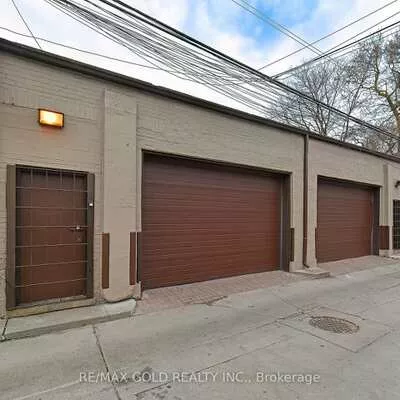 30R, First, South Riverdale, Toronto