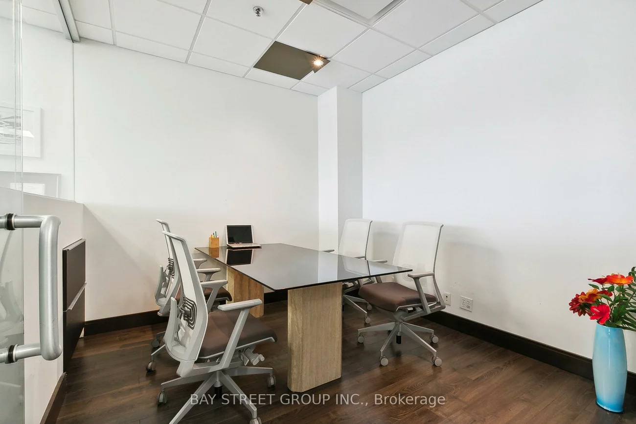 80, Corporate, Woburn, Toronto