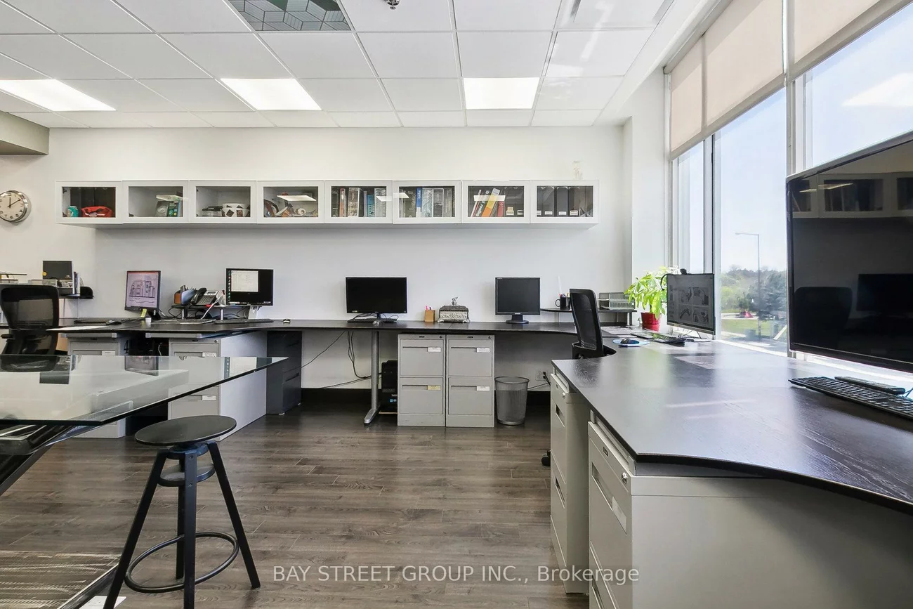 80, Corporate, Woburn, Toronto