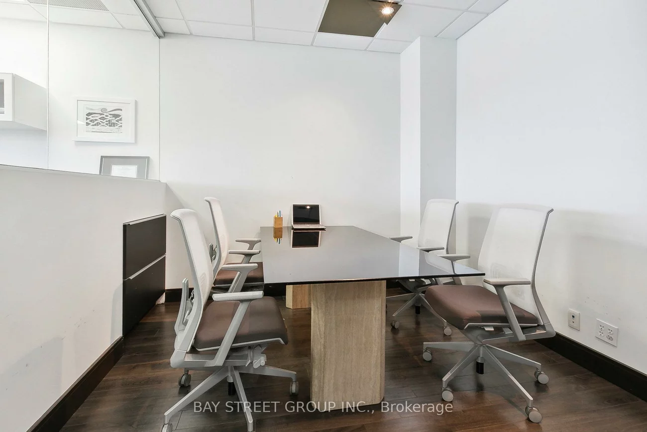 80, Corporate, Woburn, Toronto