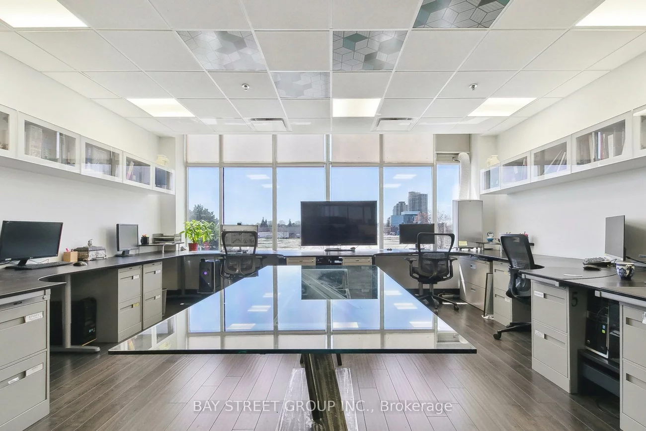 80, Corporate, Woburn, Toronto