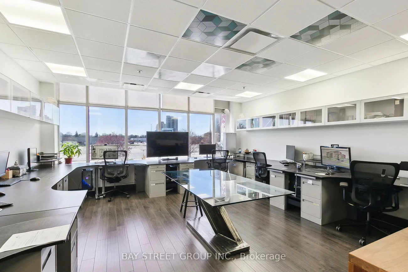 80, Corporate, Woburn, Toronto