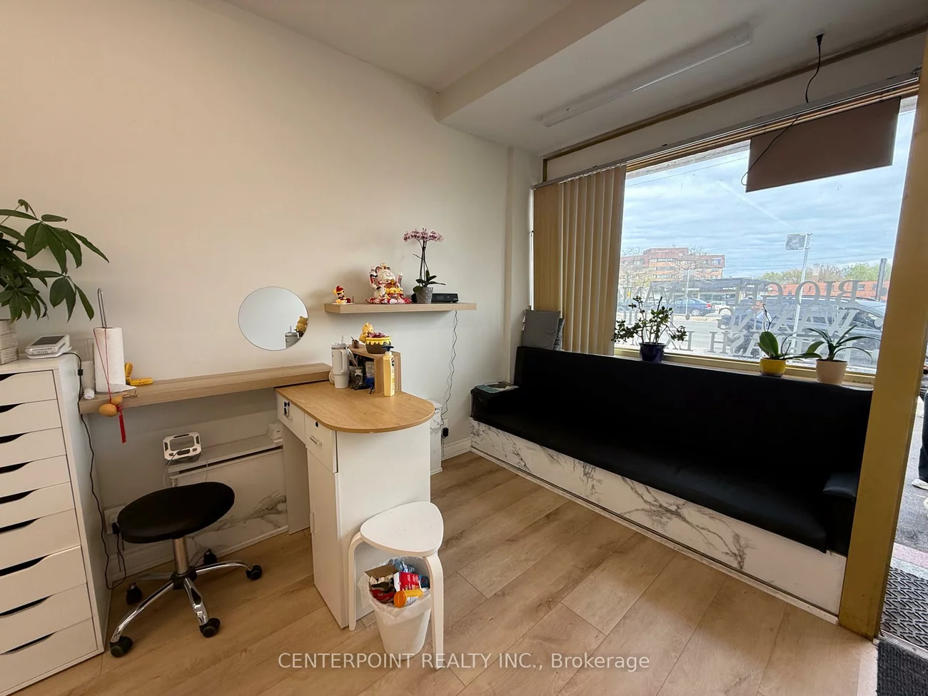 2410, Kingston, Birchcliffe-Cliffside, Toronto