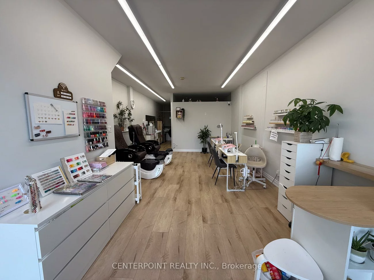2410, Kingston, Birchcliffe-Cliffside, Toronto