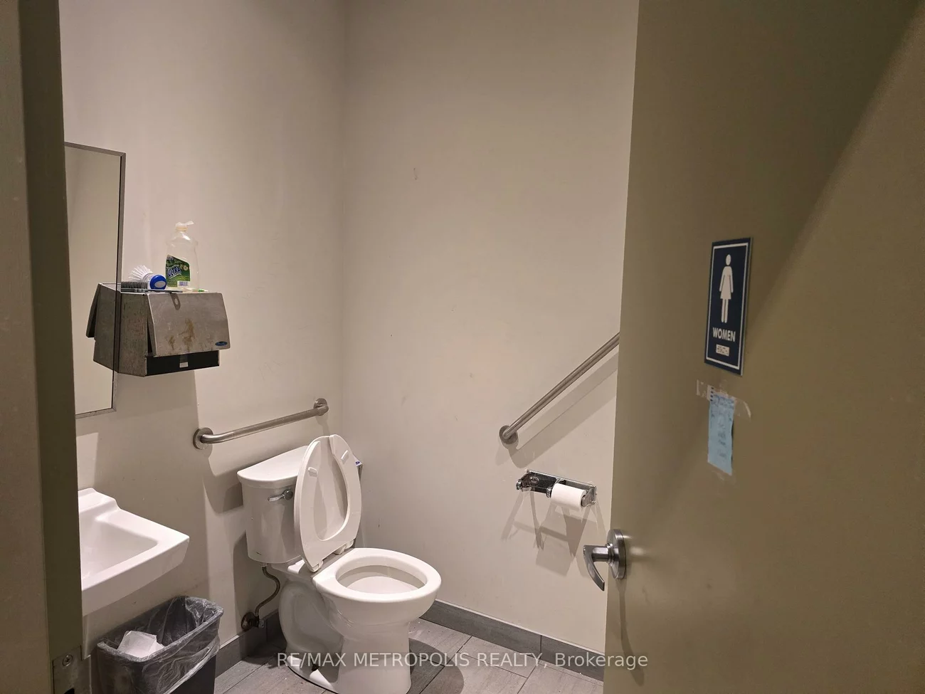 2432, Eglinton, Ionview, Toronto