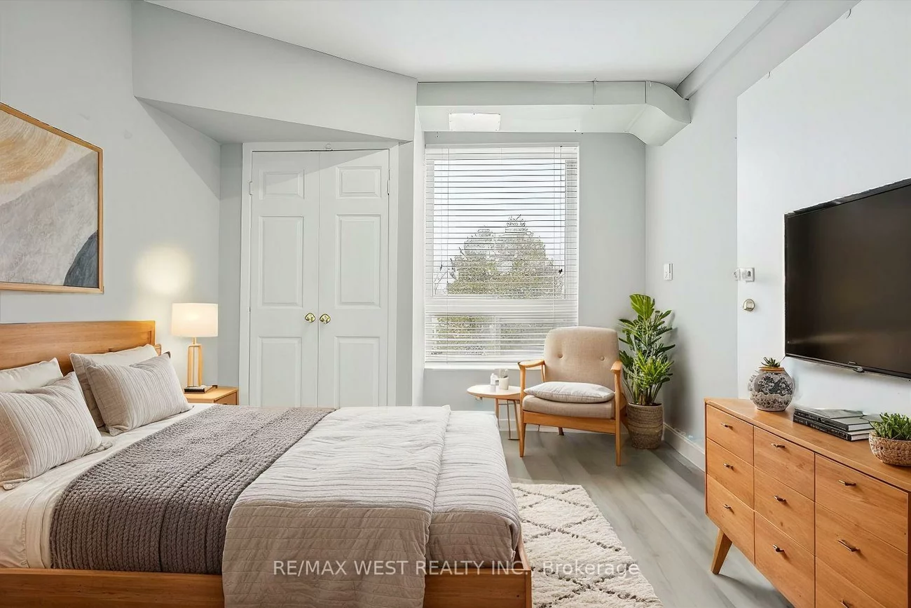 1408, Kingston, Birchcliffe-Cliffside, Toronto