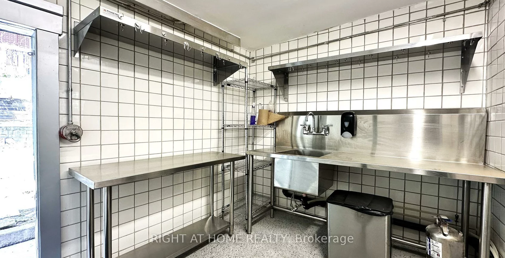 2326, Queen, The Beaches, Toronto