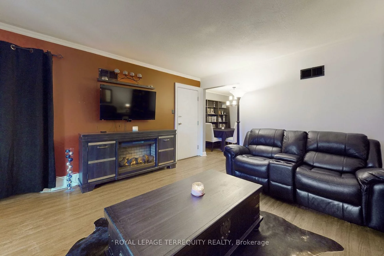29, Love, East End-Danforth, Toronto