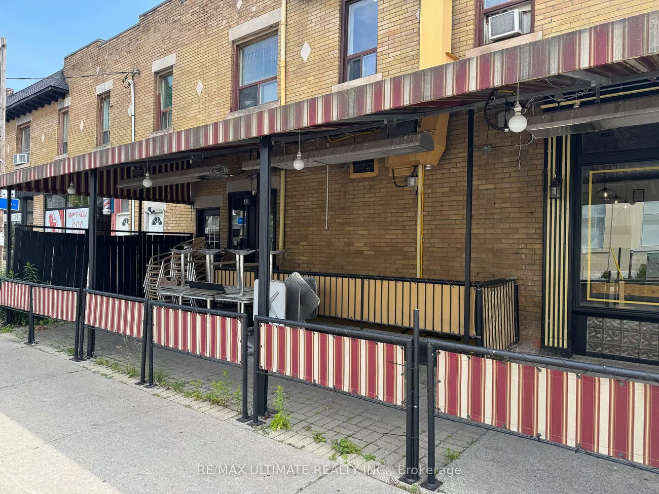 1426, Danforth, Danforth, Toronto