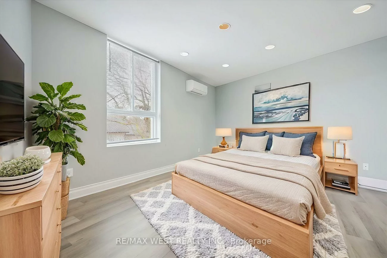1408, Kingston, Birchcliffe-Cliffside, Toronto