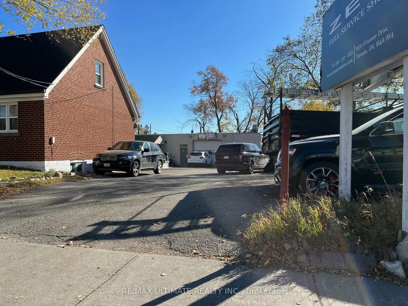 61, Sunrise, East York, Toronto