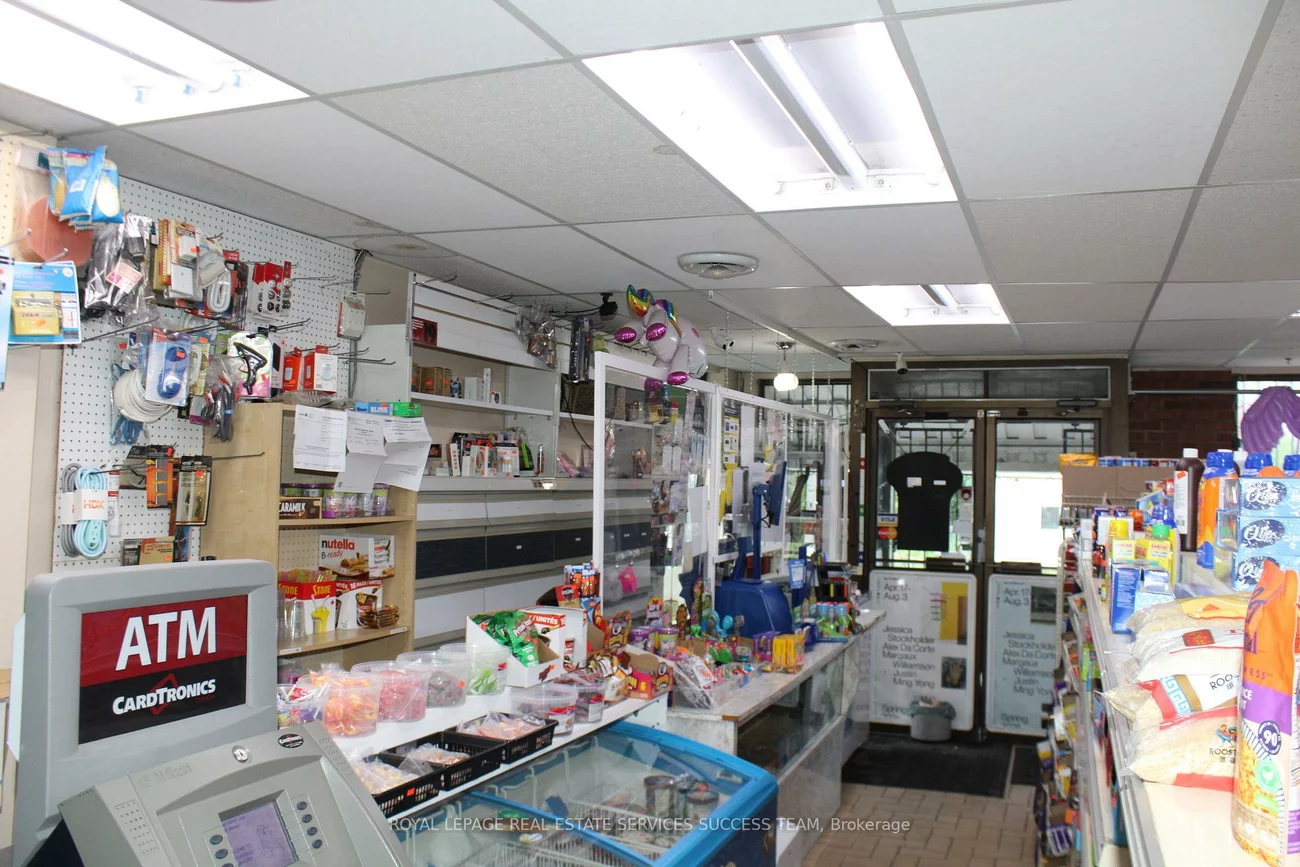 404, Woodfield, Greenwood-Coxwell, Toronto
