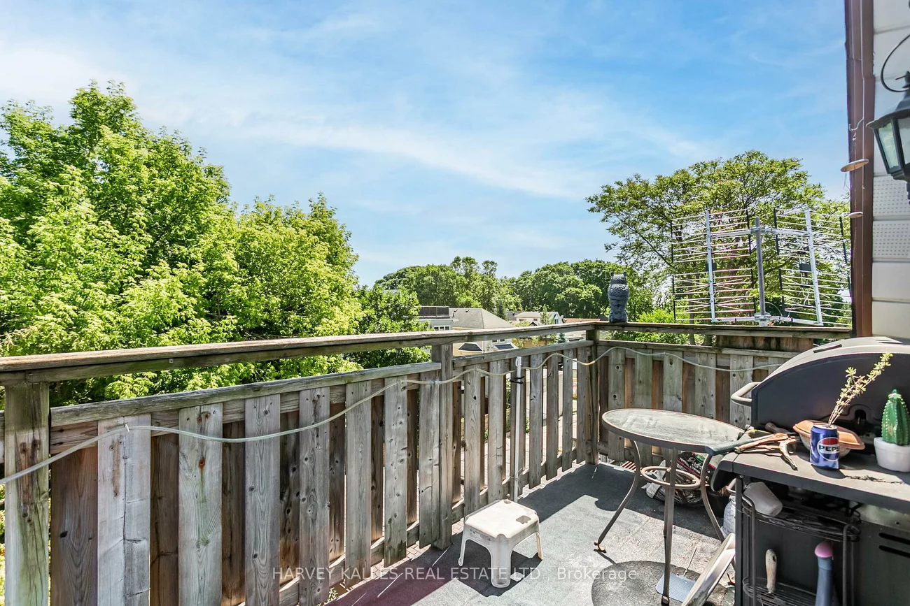 343, Greenwood, Greenwood-Coxwell, Toronto