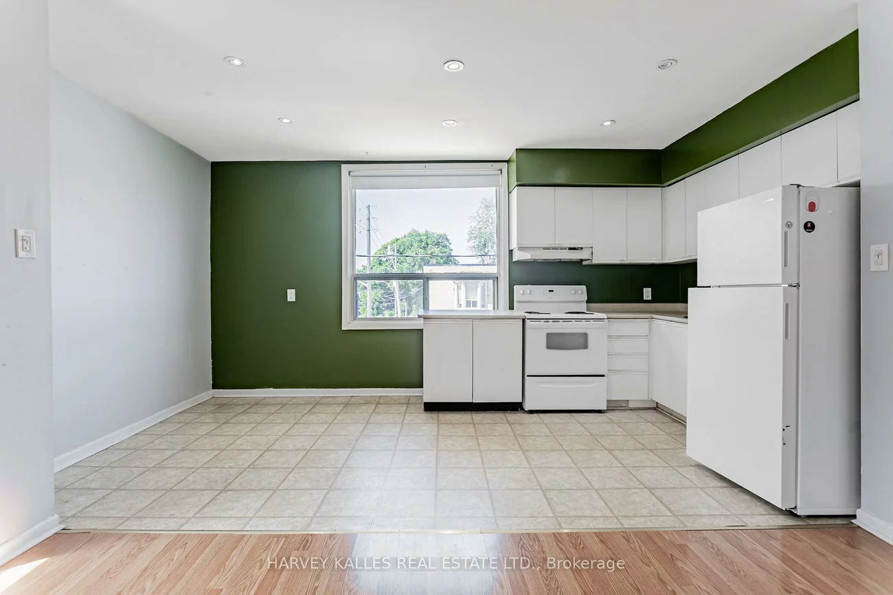 343, Greenwood, Greenwood-Coxwell, Toronto