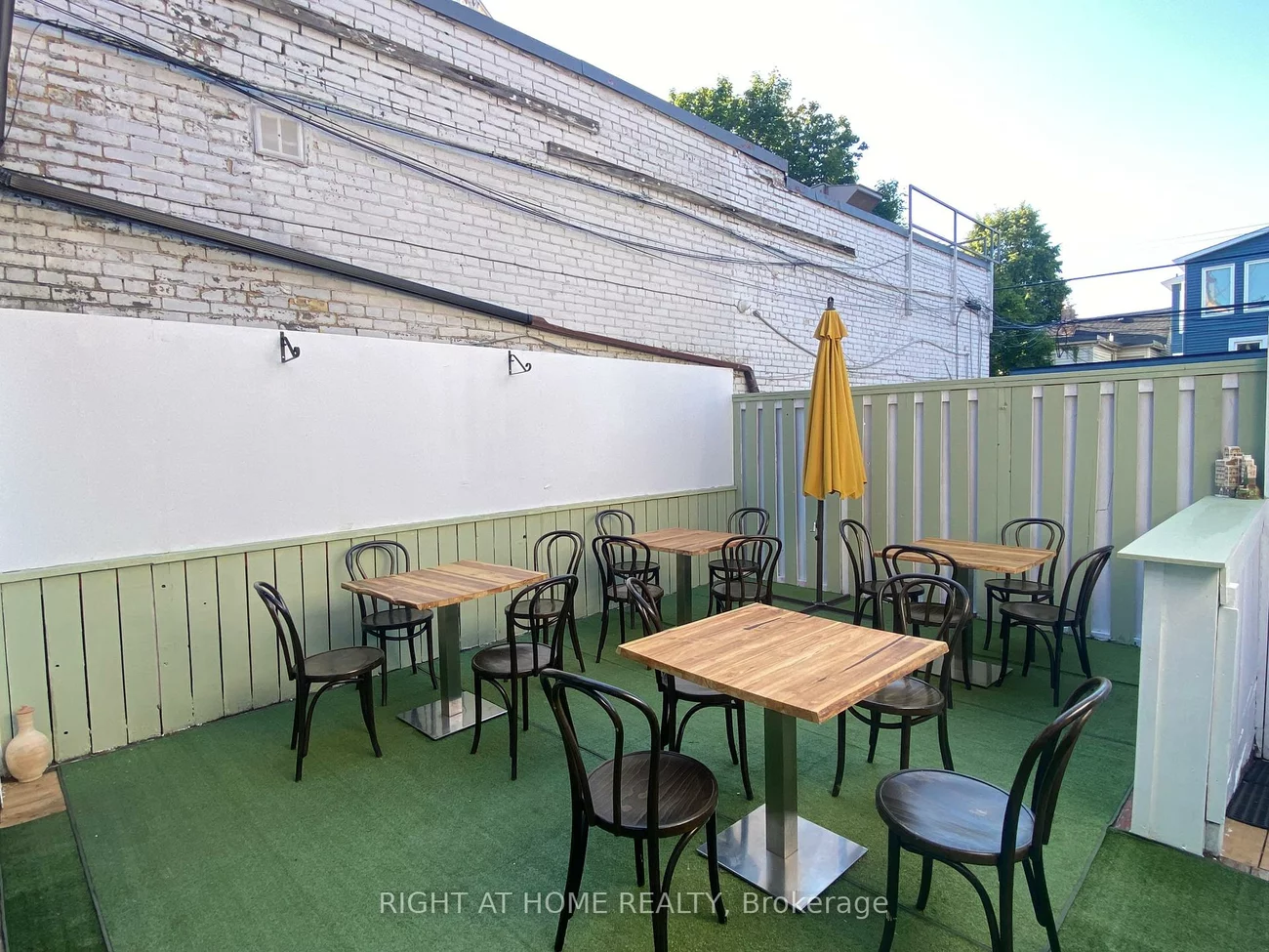 679, Danforth, Blake-Jones, Toronto
