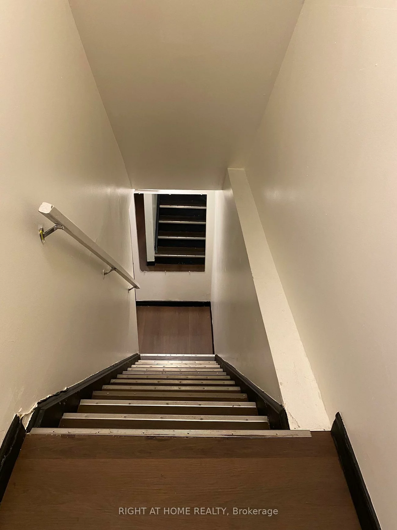 679, Danforth, Blake-Jones, Toronto