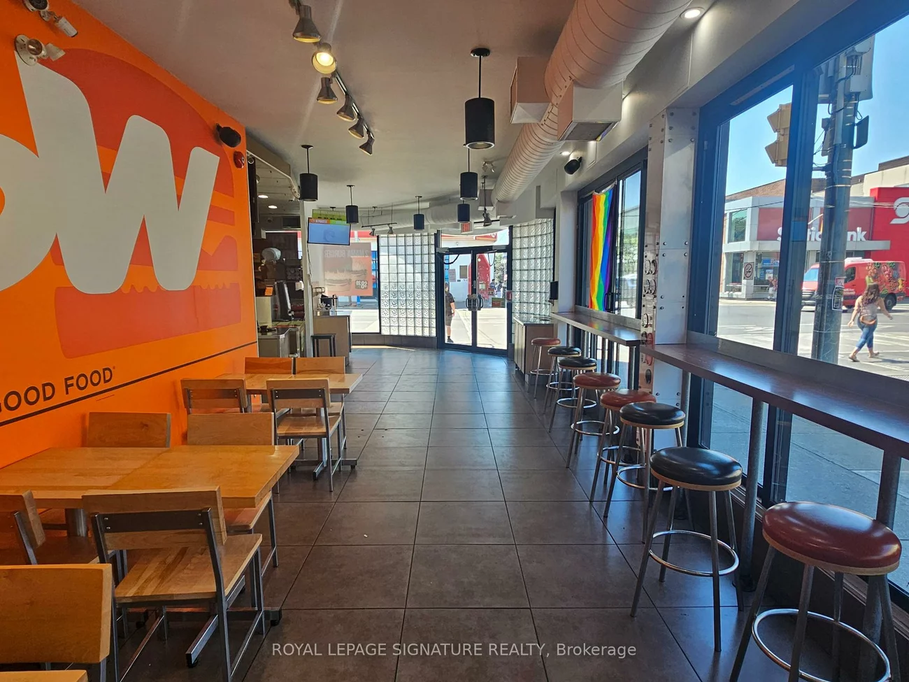 654, Danforth, Danforth, Toronto