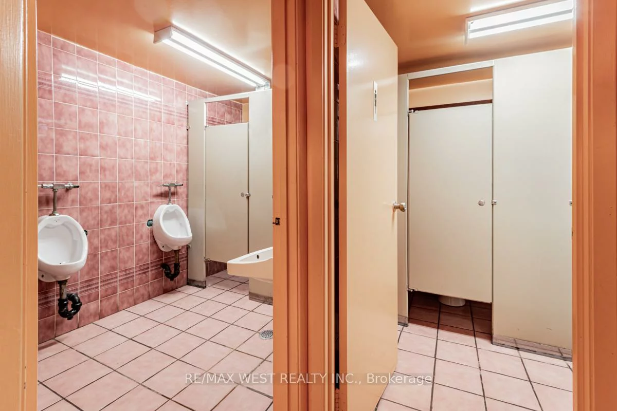 2658, Danforth, East End-Danforth, Toronto