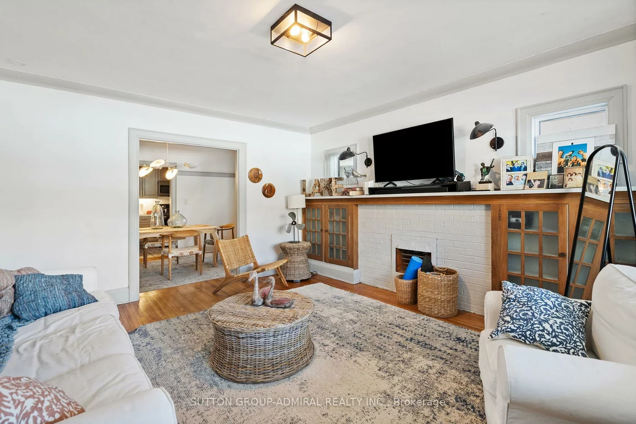 49 & 51, Wineva, The Beaches, Toronto