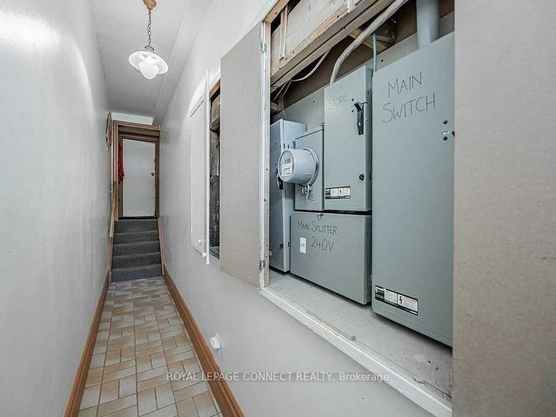 1107, Queen, South Riverdale, Toronto