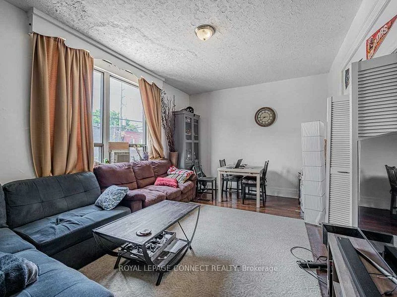 1107, Queen, South Riverdale, Toronto