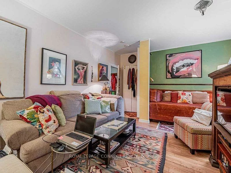 1107, Queen, South Riverdale, Toronto