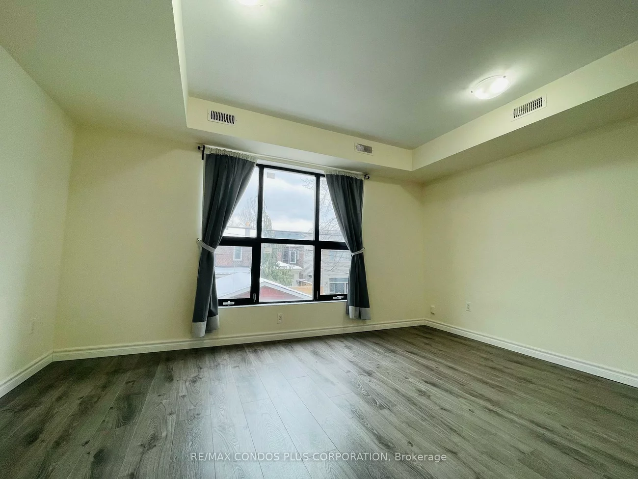 721, Danforth, Blake-Jones, Toronto