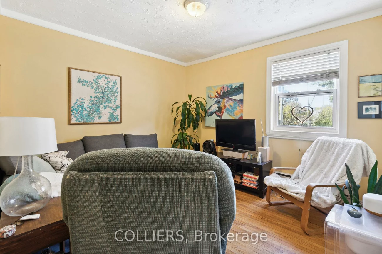 1160, Queen, South Riverdale, Toronto