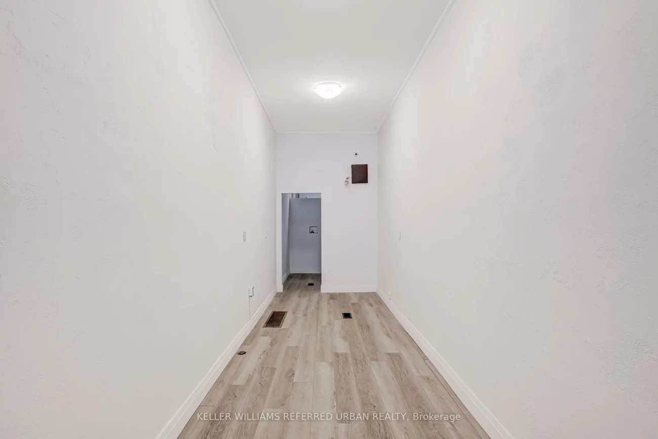 499, Danforth, Danforth, Toronto