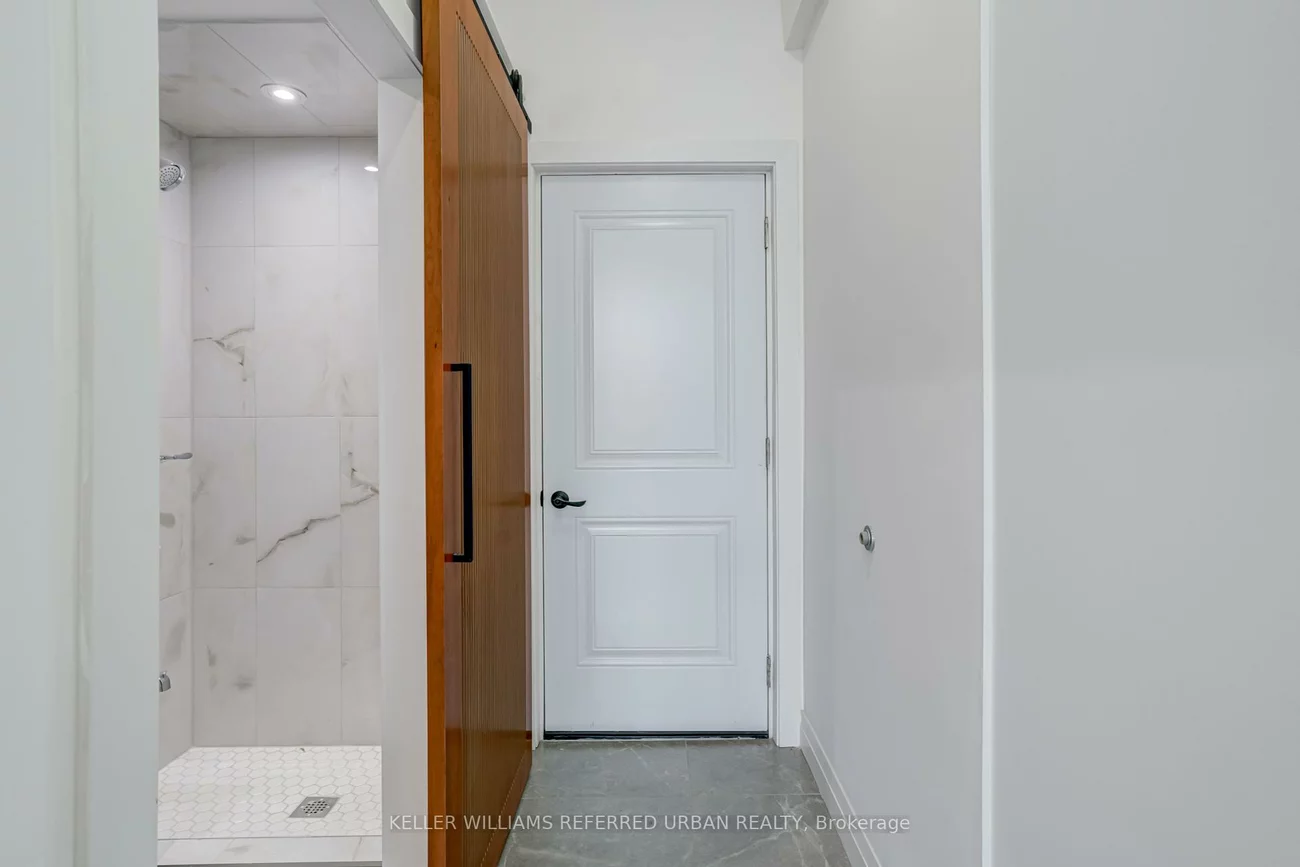 499, Danforth, Danforth, Toronto