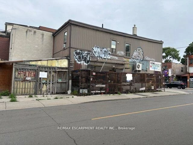 673, Gerrard, South Riverdale, Toronto