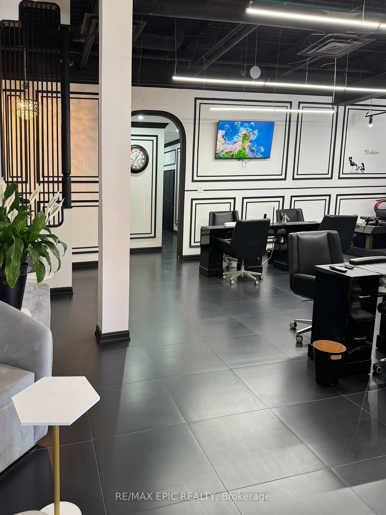 3478, Lawrence, Woburn, Toronto