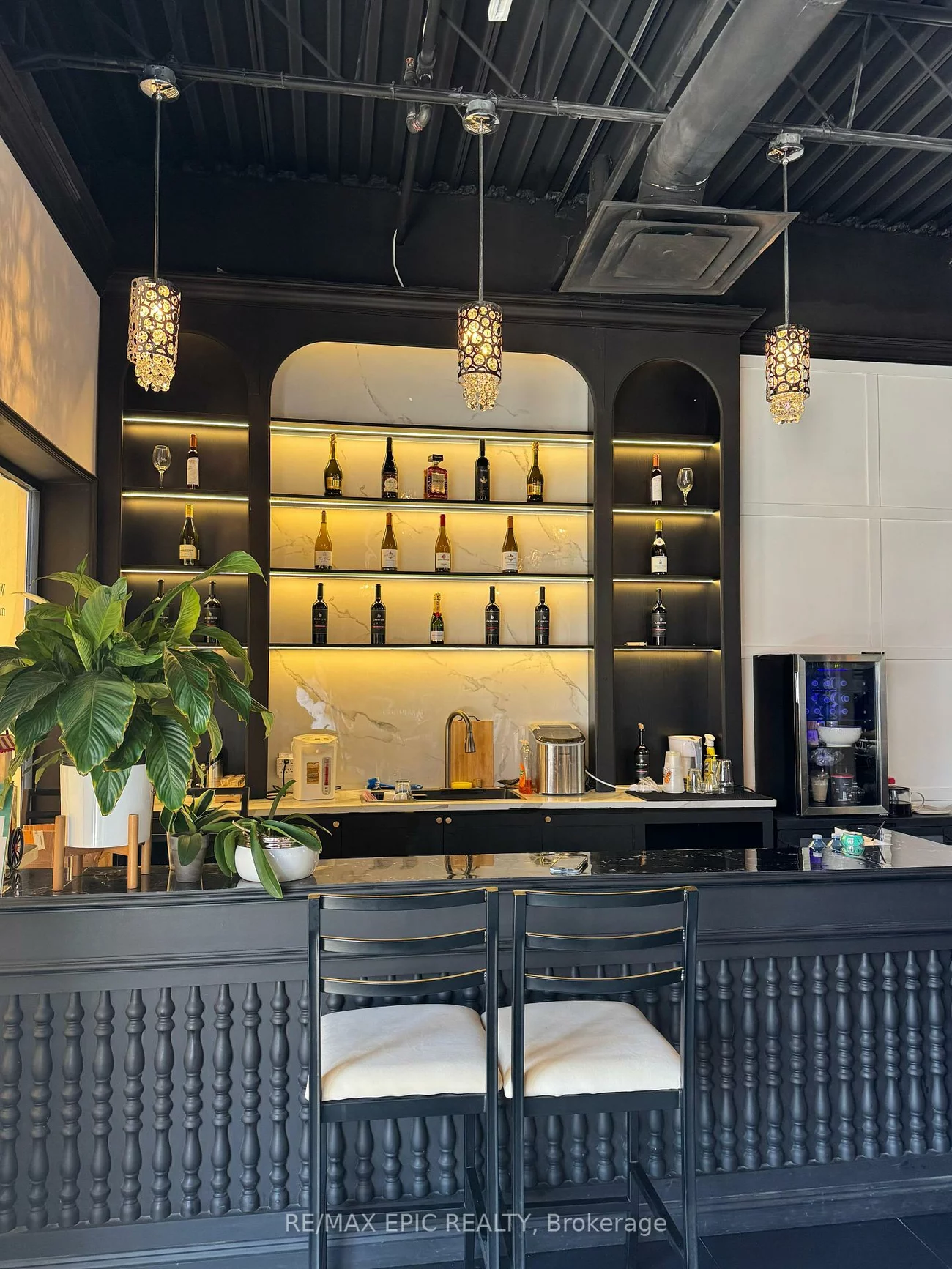 3478, Lawrence, Woburn, Toronto