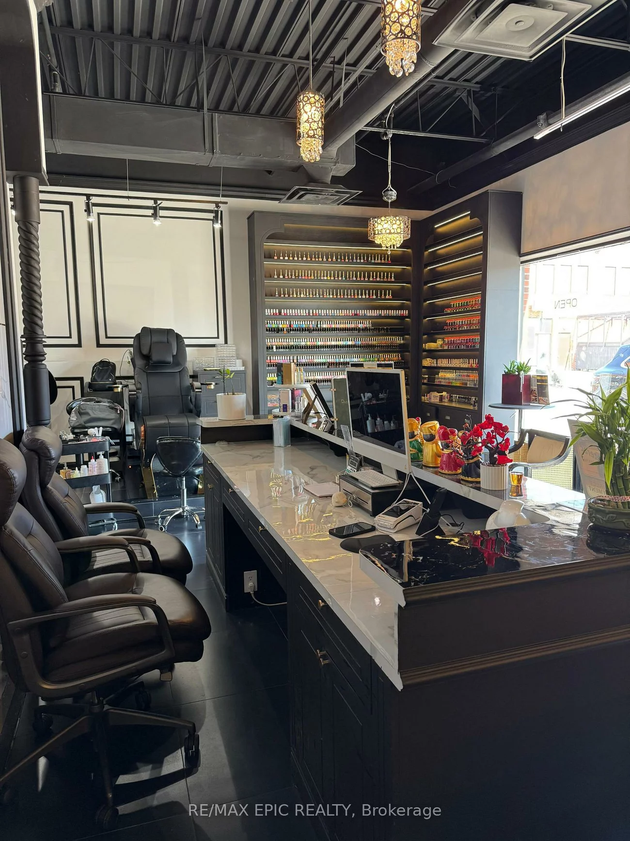 3478, Lawrence, Woburn, Toronto