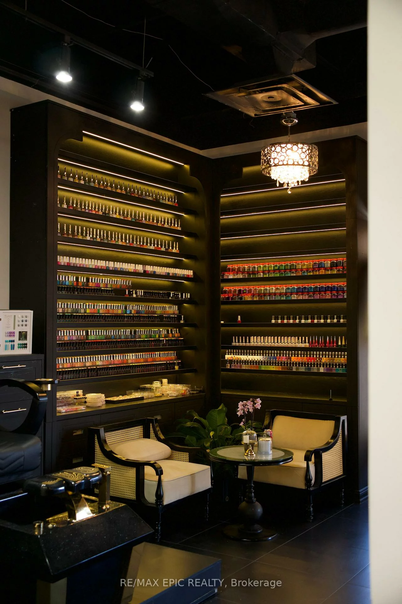 3478, Lawrence, Woburn, Toronto