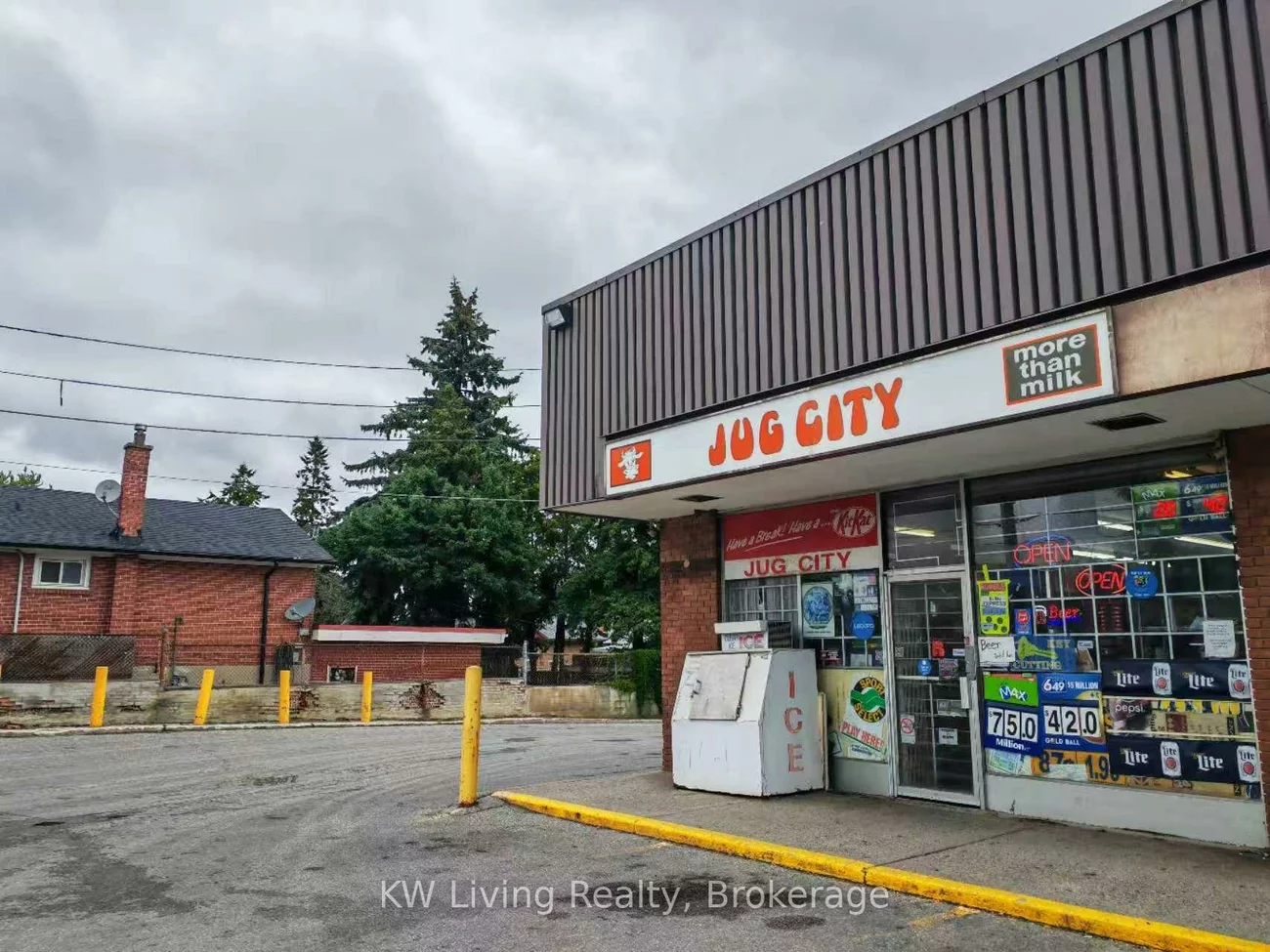 3750, Lawrence, Woburn, Toronto