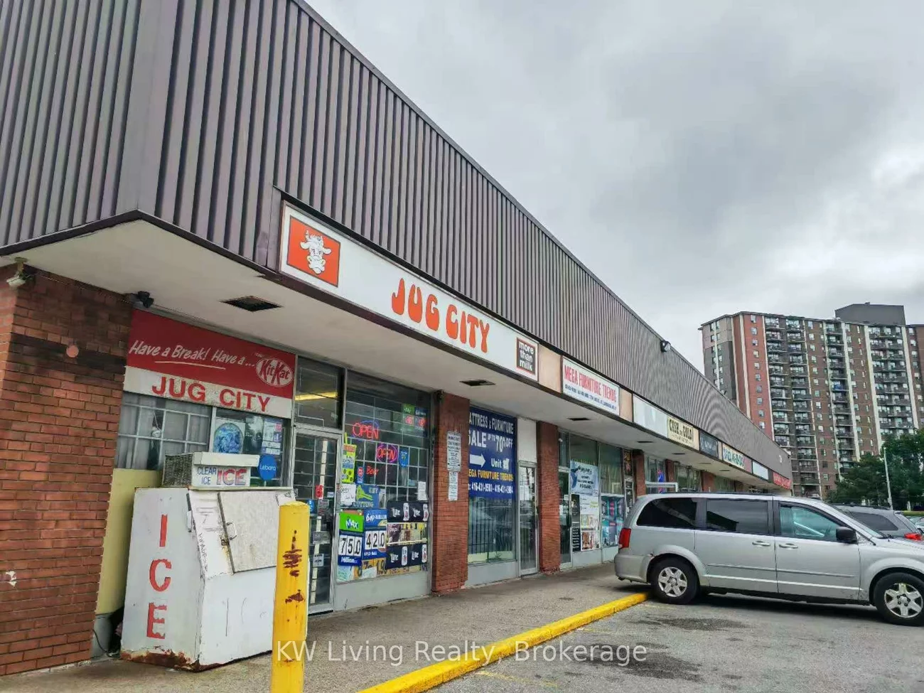3750, Lawrence, Woburn, Toronto