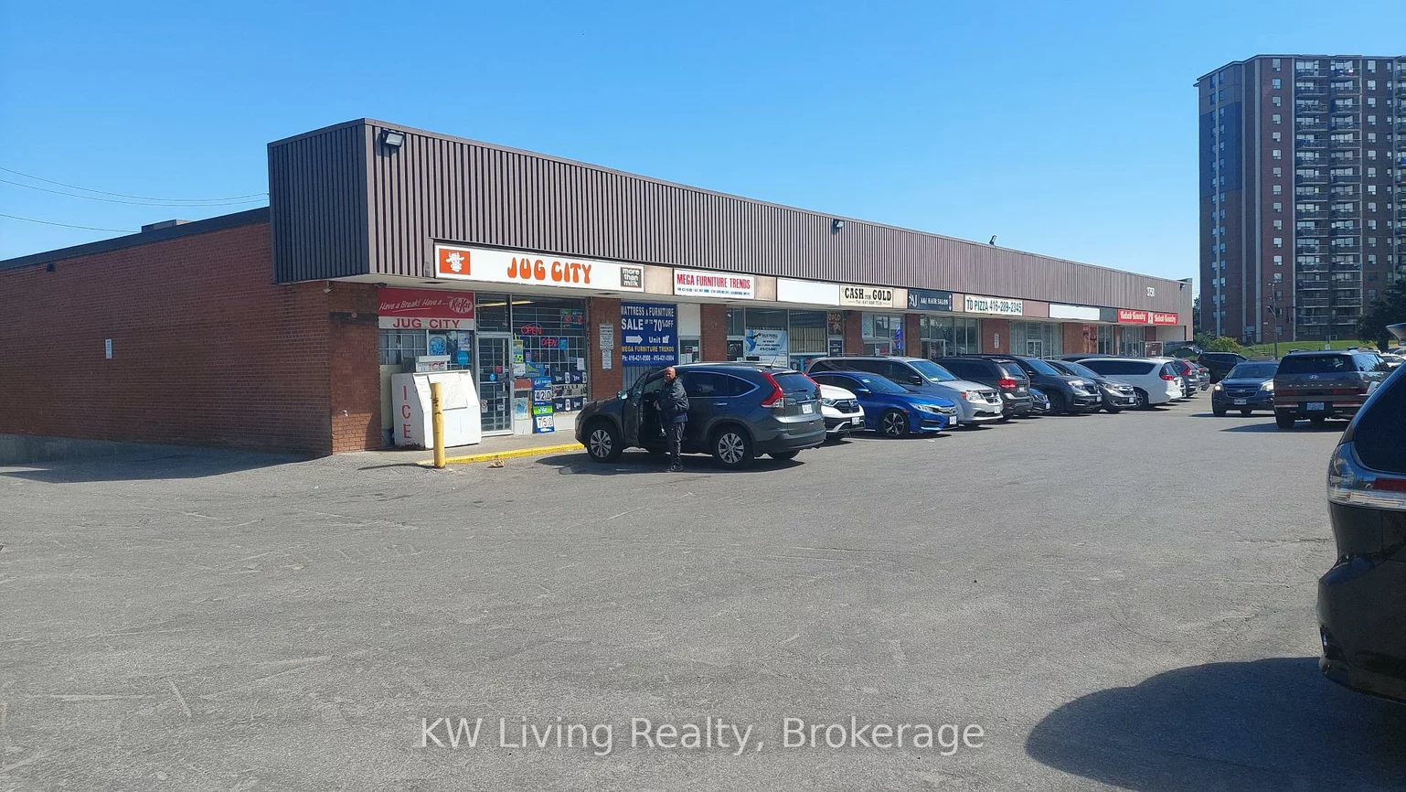 3750, Lawrence, Woburn, Toronto