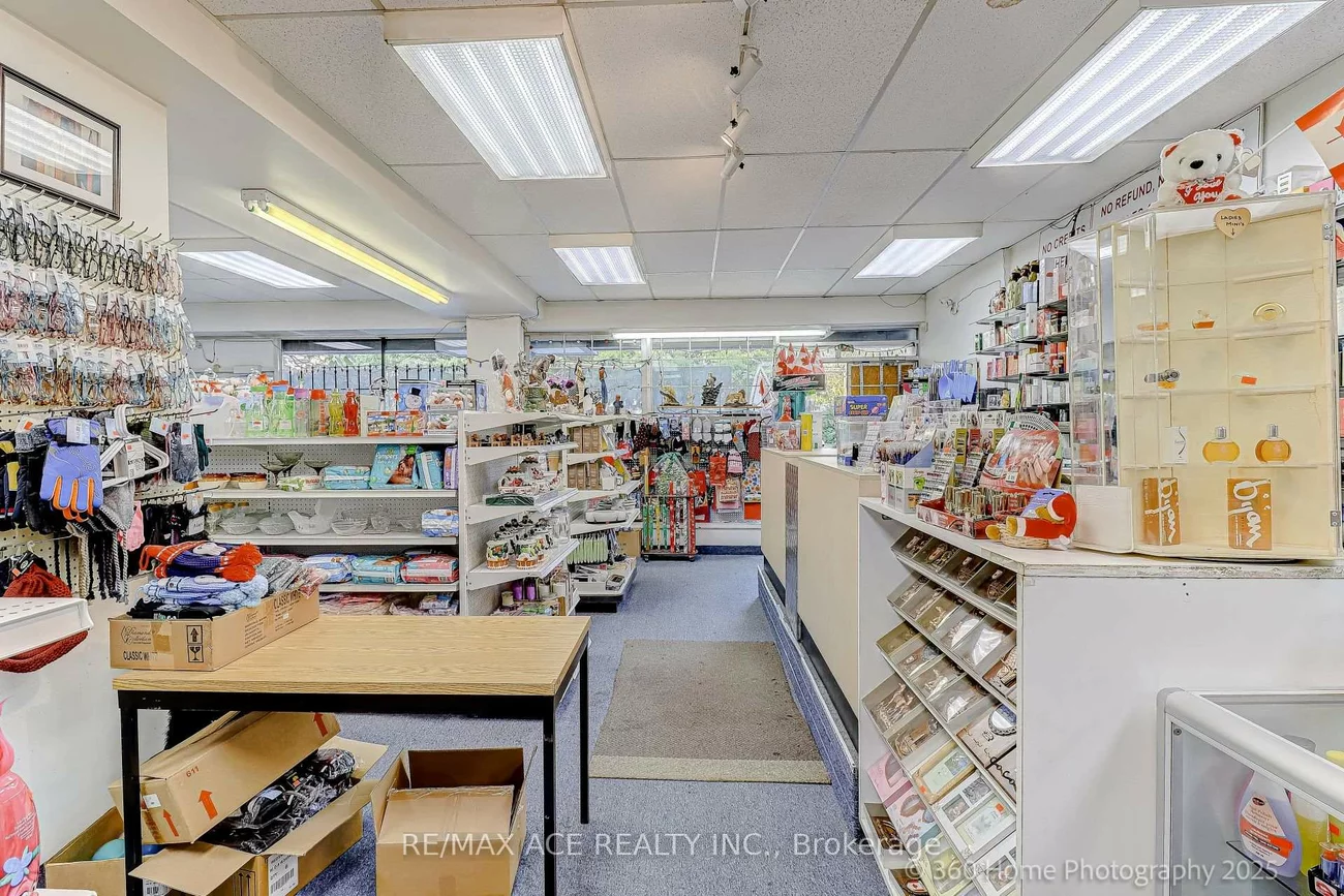 426-428, Dawes, O'Connor-Parkview, Toronto