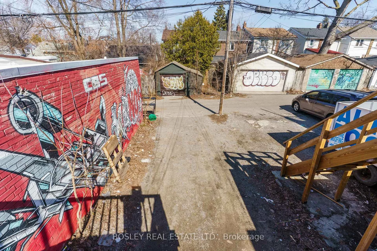 1972, Danforth, Danforth, Toronto